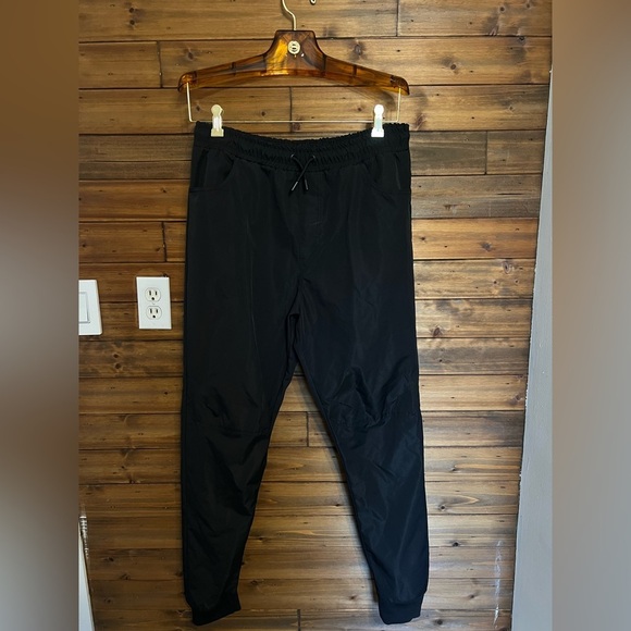South Pole Other - South Pole mens authentic collection joggers size large NWOT color black